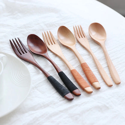 Juego de Cucharas y Tenedores de Madera Natural