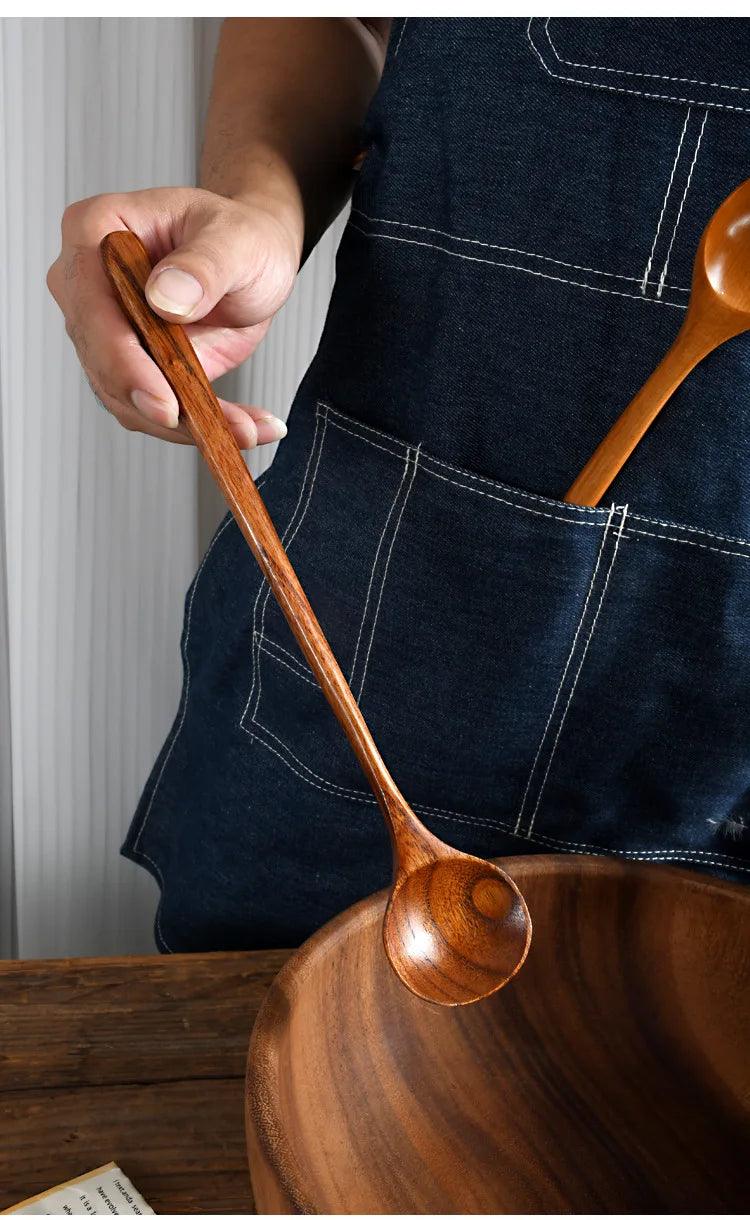 Cuchara larga de madera estilo coreano