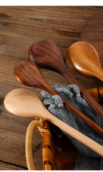Cuchara larga de madera estilo coreano