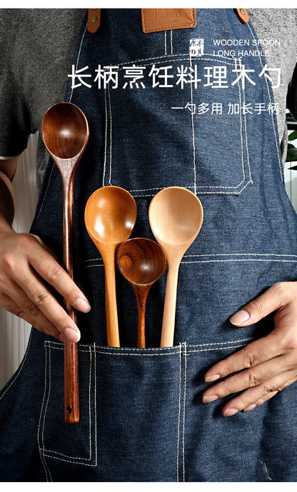 Cuchara larga de madera estilo coreano