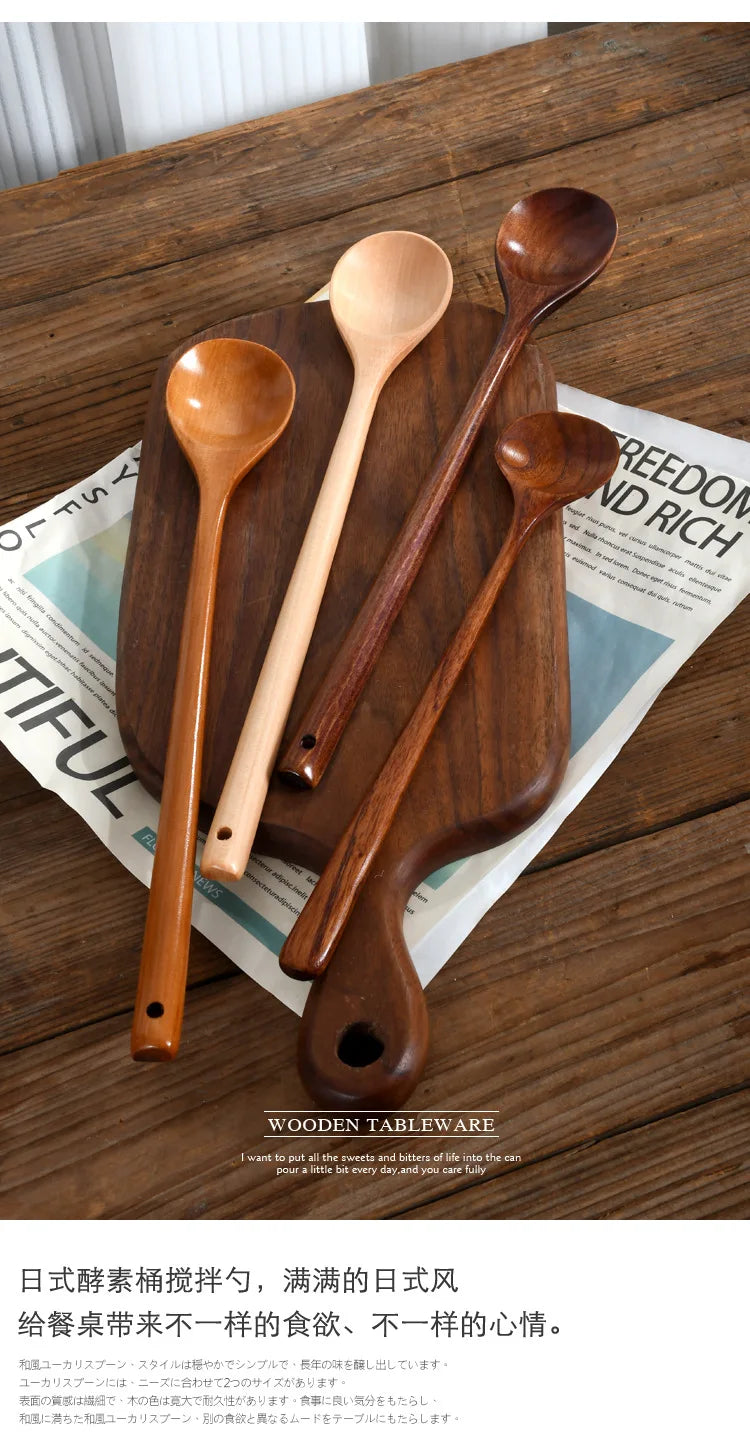 Cuchara larga de madera estilo coreano